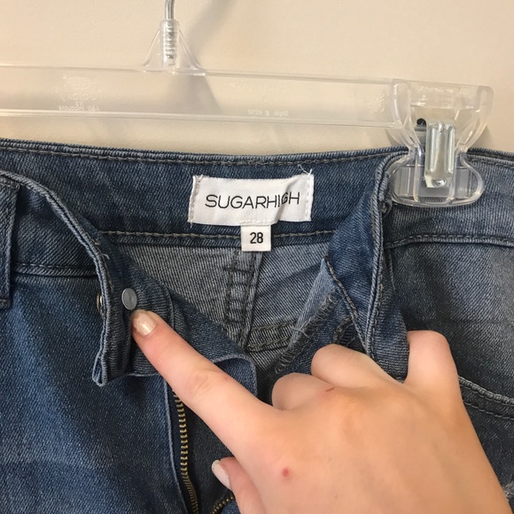 High-waisted Jeans - Picture 3 of 7